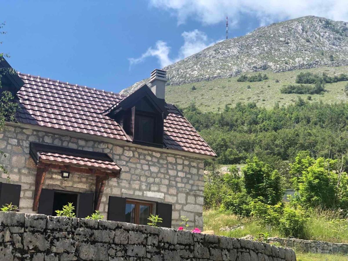 Lovcen Holiday Home ツェティニェ エクステリア 写真