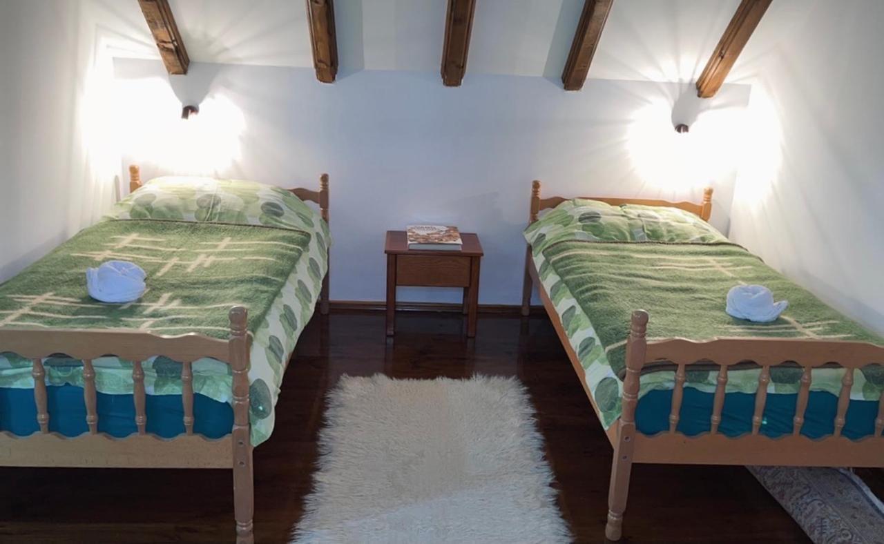 Lovcen Holiday Home ツェティニェ エクステリア 写真